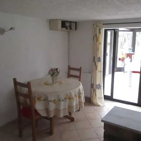 Le Fleuri Apartment